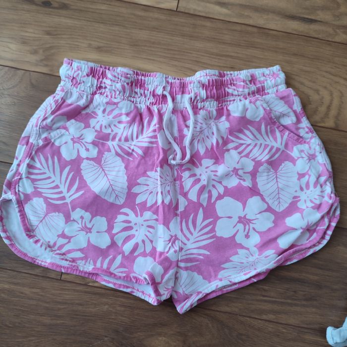 Zestaw bawełnianych szortów r 146