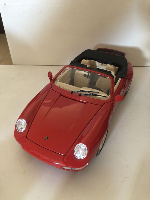 Porsche 911(993) escala 1:18