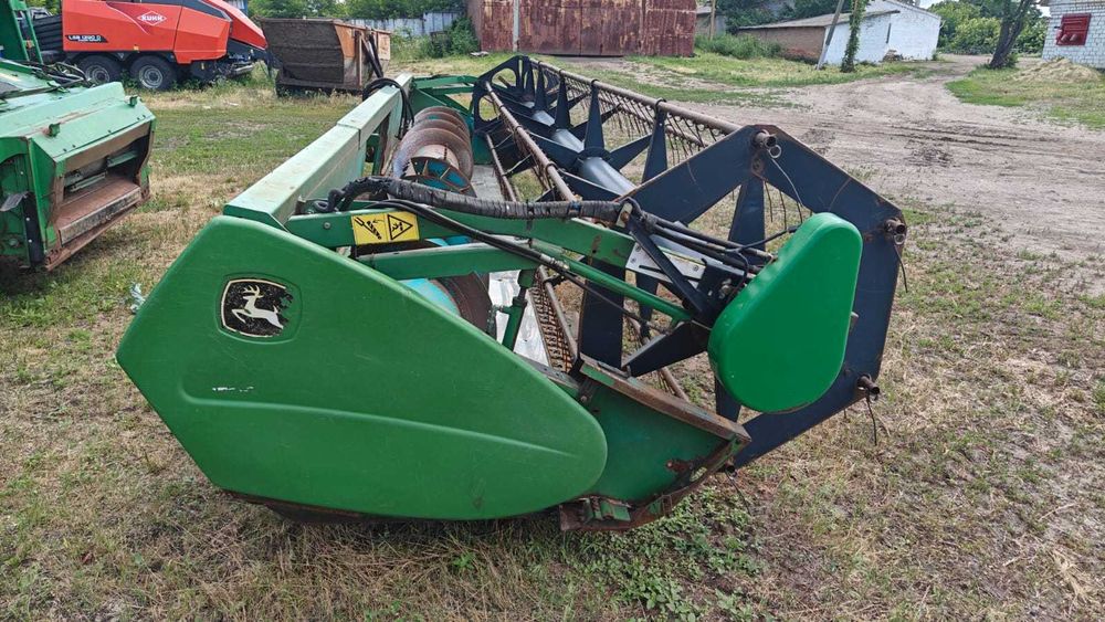 Жниварка зернова John Deere 622R 2002