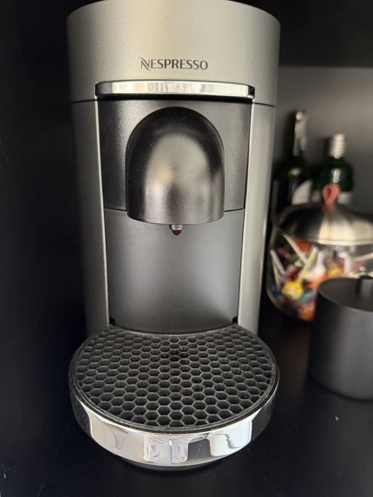 Vendo Máquina Nespresso Vertuo Plus