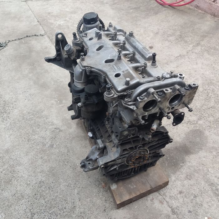 Блок, поршня, коленвал двигателя 2.4D VOLVO  D5244T, 2002г.