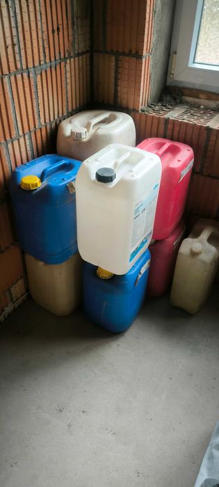 Beczka bańka kanister zbiornik pojemnik na wodę paliwo