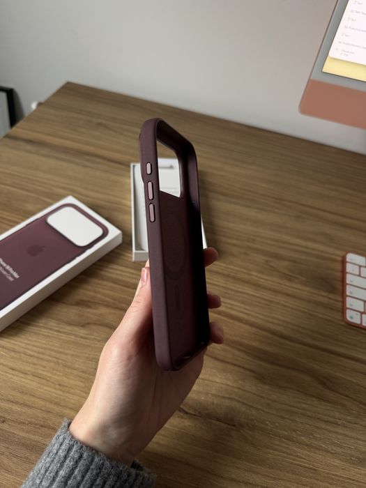 Чохол Apple TechWoven iPhone 18/17 Pro Max Burgundy Бордо, оригінал, новий