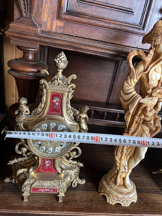 Камінний годинник з бронзи