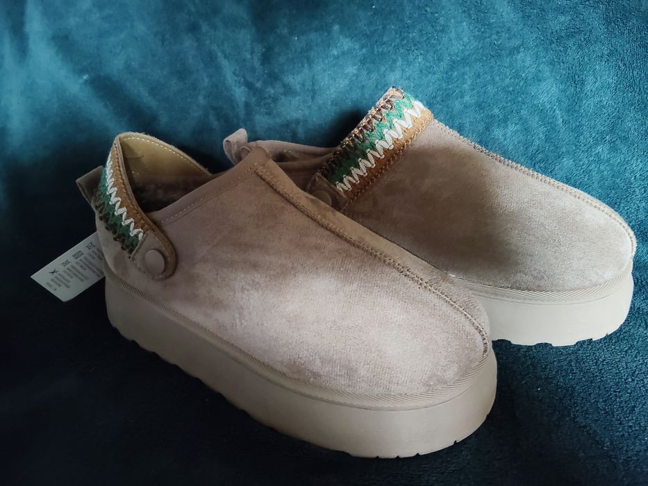 Nowe buty kapcie Emu 38