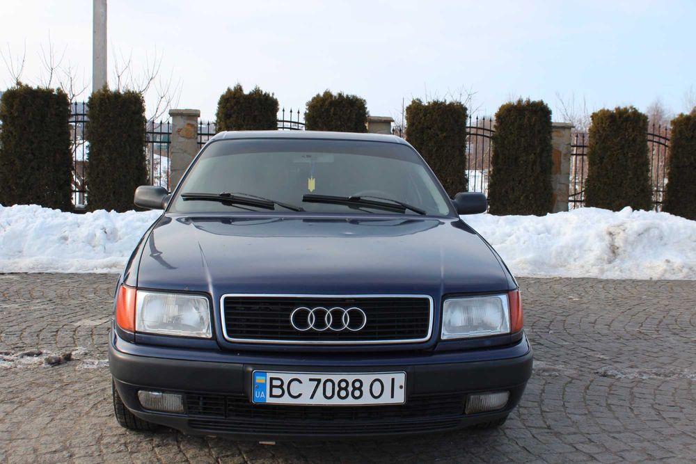 Audi 100 1993 ідеальний стан,газ бензин