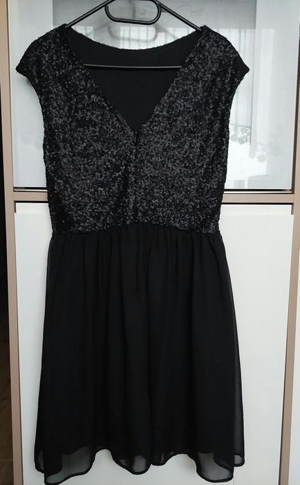 Sukienka czarna Atmosphere M