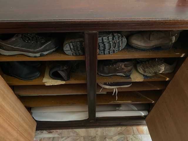 Móvel aparador sapateira