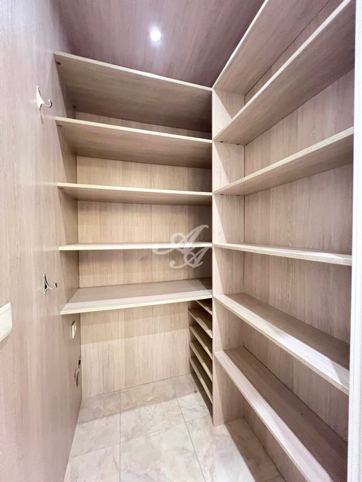 Продаж 3к квартири, ЖК Новопечерські Липки, Верхогляда, Драгомирова