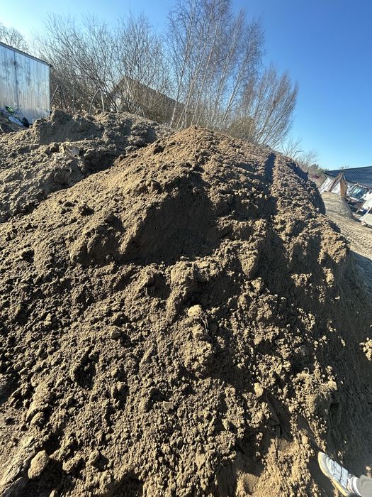 Czarna ziemia ładna pod trawnik lub podwyzszenie terenu 3 ośka
