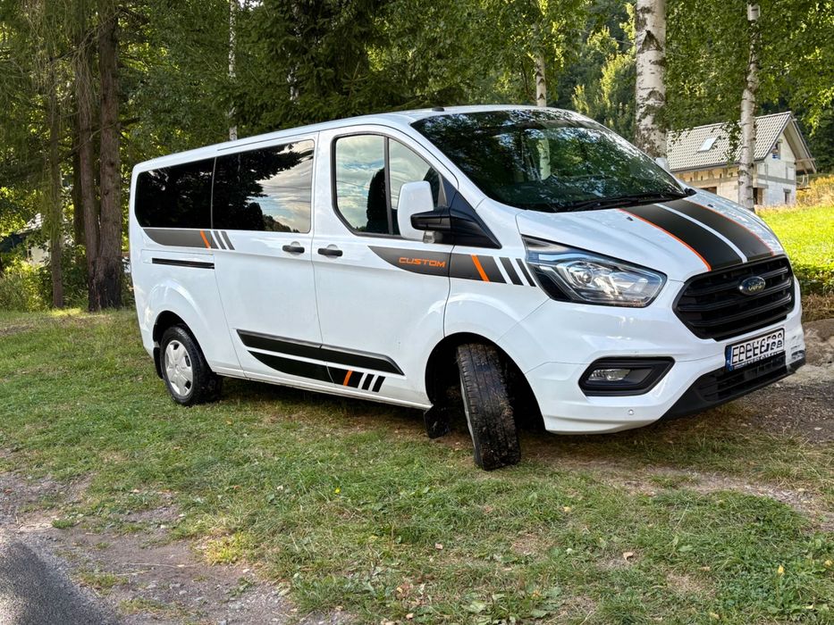 Wynajem laweta autolaweta busa 8 osobowego pomoc drogowa 24/h