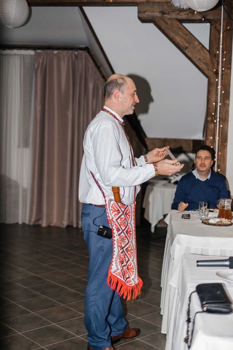 Інструментальна музика.Вокал.Ведучий. Скрипка сопілки, акордеон, саксо