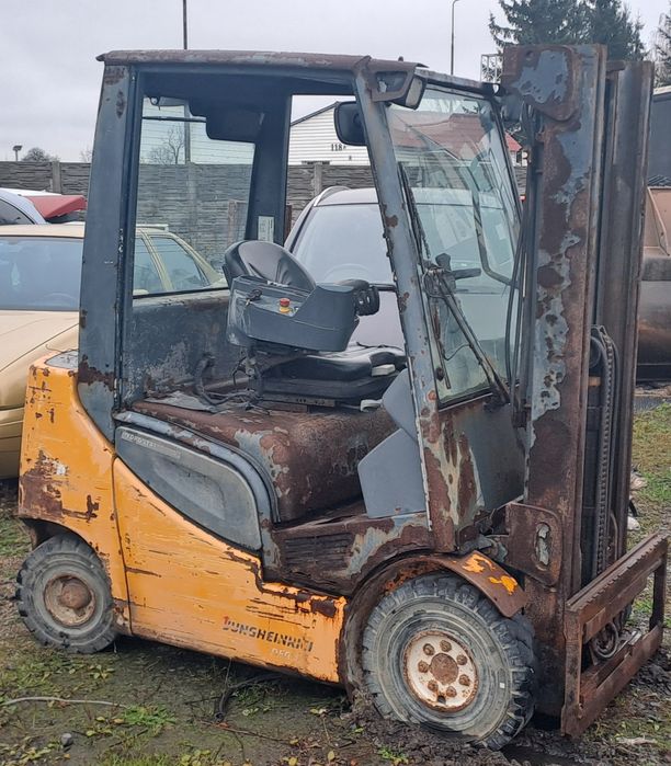 Wózek widłowy Jungheinrich diesel 2 tony przesuw boczny