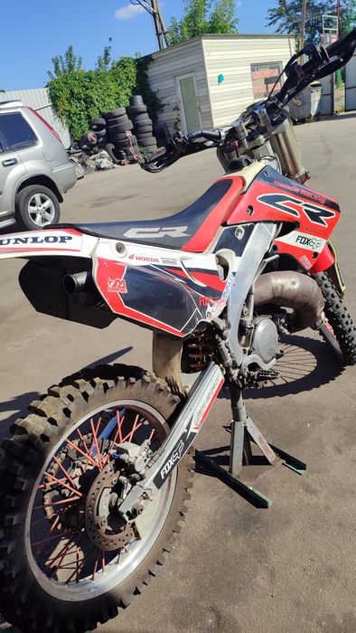 Продам двотактний кросовий мотоцикл Honda CR250R