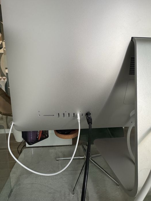 Apple iMac 27” Retina 5K 2020 | i9 | 32GB | 1TB SSD | Radeon 5700 XT 16GB