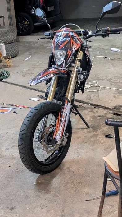 Mota 125 supermotard matriculada
