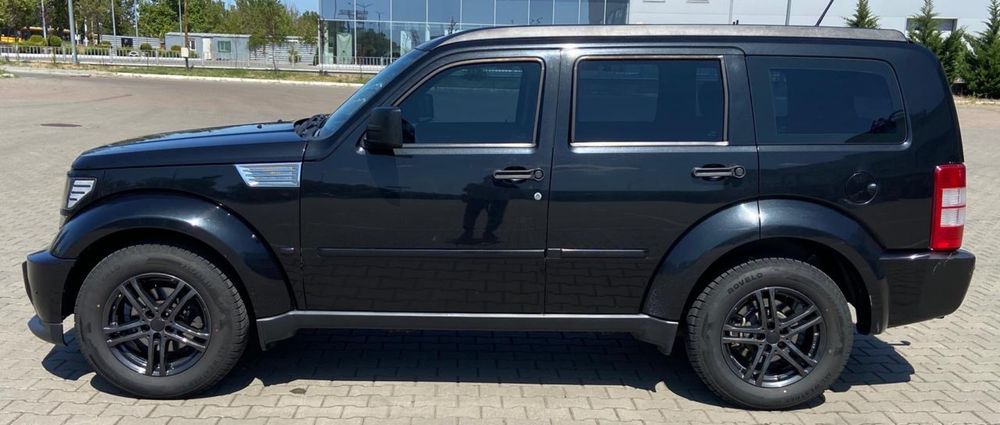 Продам Dodge Nitro
