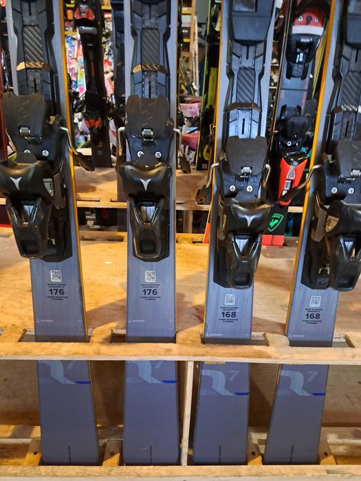 narty ATOMIC Redster Q7 REVOSHOCK 176 cm 2024