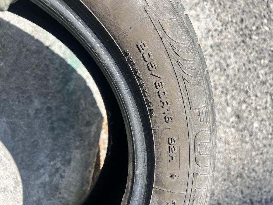 205/60/16 2 pneus