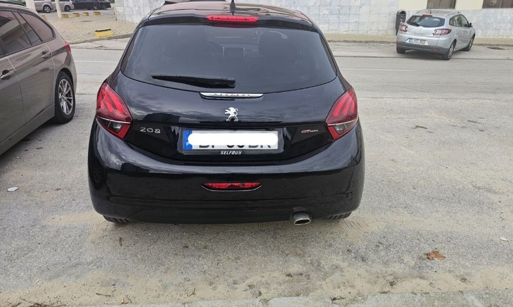 Peugeot 208 Gt line automático