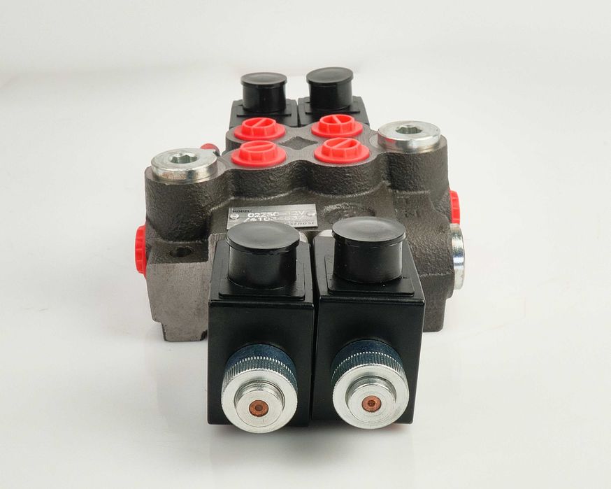 Гидрораспределитель / Гідророзподільник болгарський для КУН, трактора