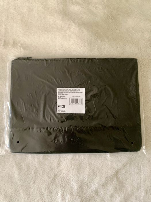 СРОЧНАЯ РАСПРОДАЖА Чехол для ноутбука ноута Hugo Boss