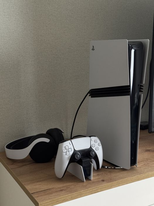 PlayStation 5 Pro 2Tb (підставка у комплекті)