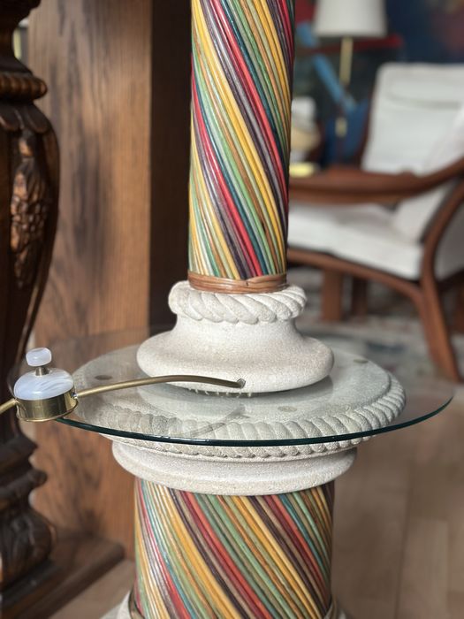 Unikatowa lampa ze stolikiem. Wlochy lata 80-te. Piaskowiec.