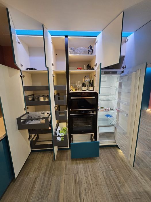 Поділ, Podil Plaza — Від Власника!