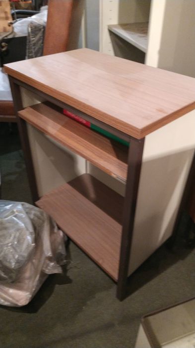 Móveis e artigos de escritório