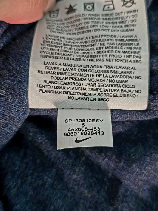Granatowa bluza Nike Sportswear rozpinana S