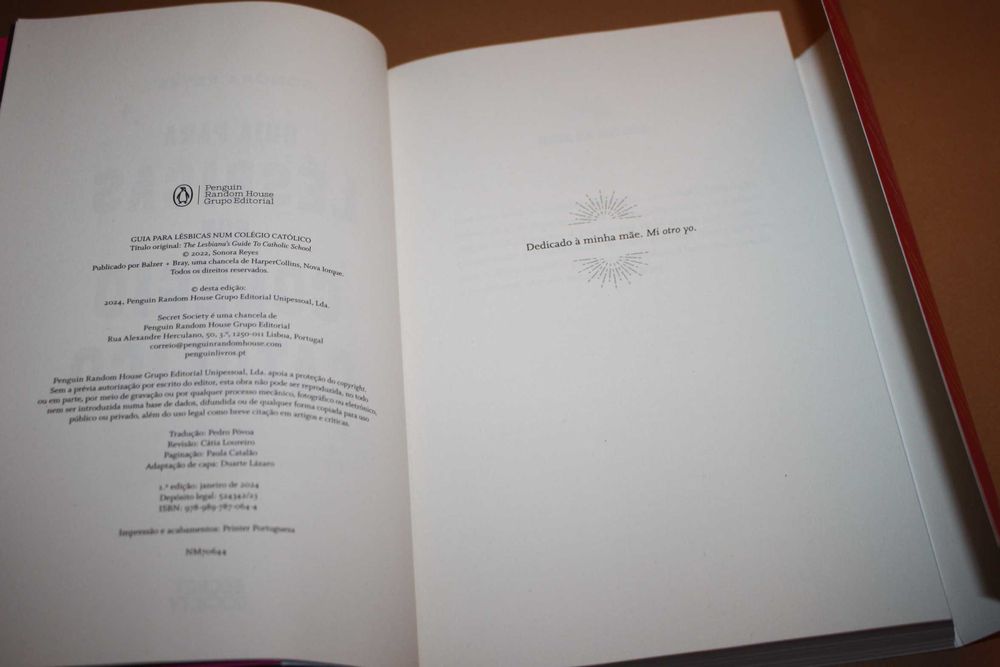 Guia para Lésbicas num Colégio Católico // Sonora Reyes