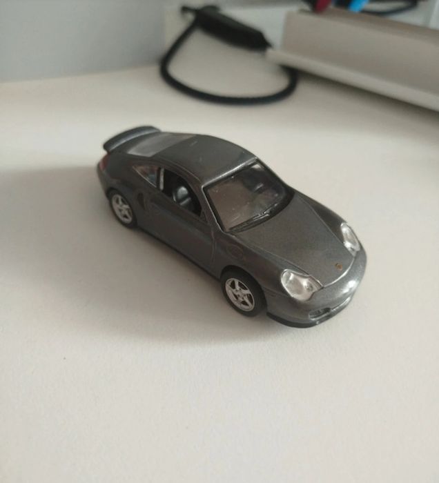 Porsche 911 Turbo (996) – JoyCity 1:43 – Miniatura Colecionável