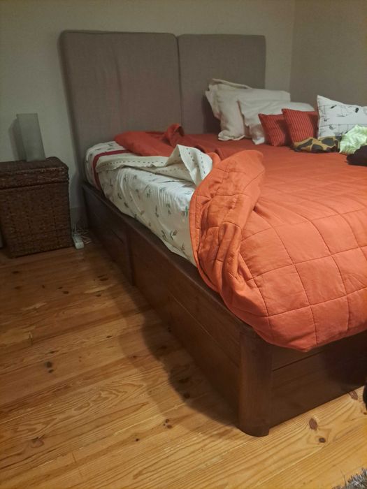 Sommier em Madeira Maciça