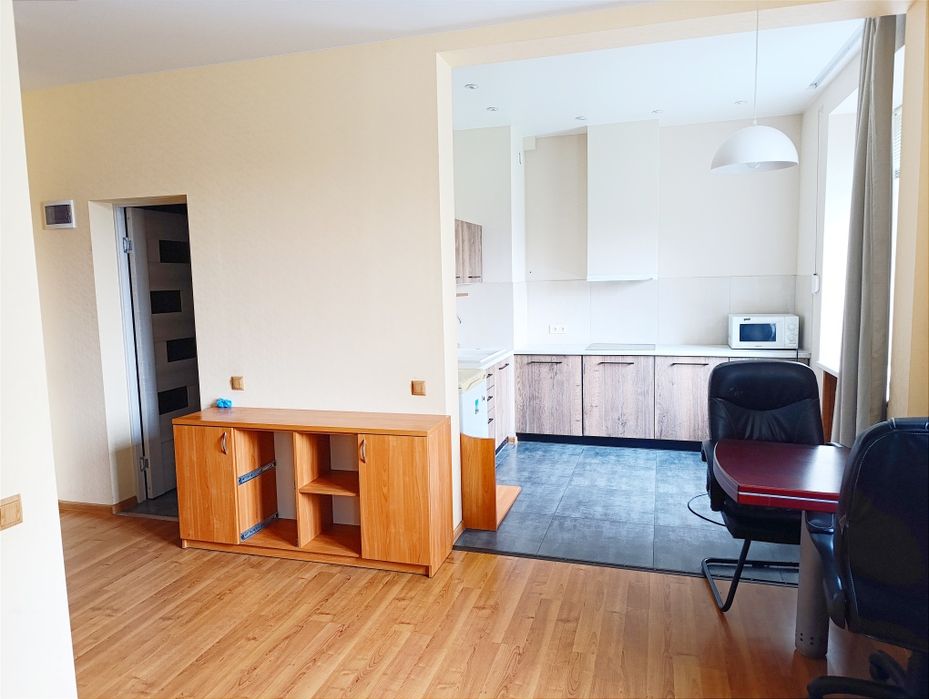 Продам 5.к. Квартиру Центр