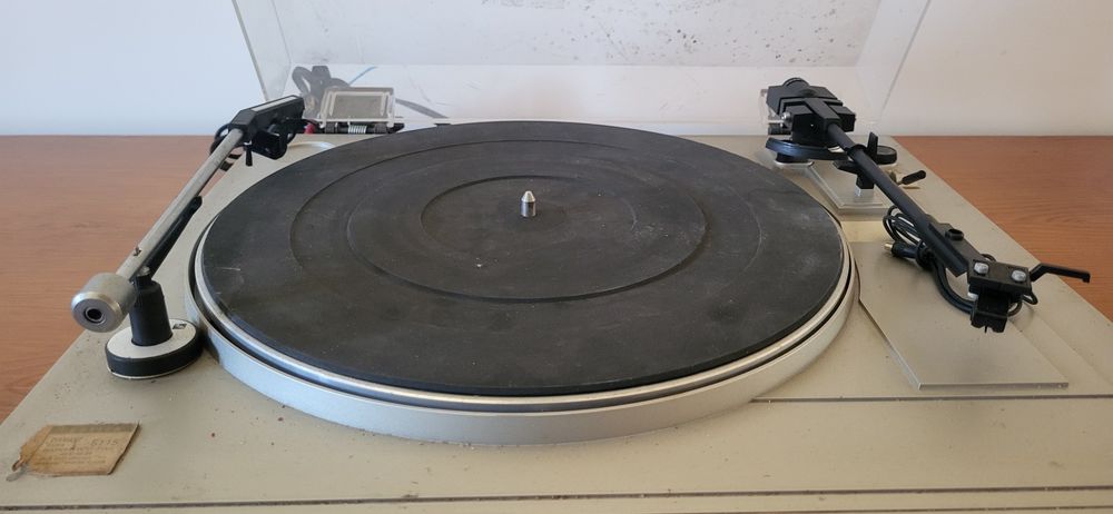 Gira Disco MITSUBISHI turntable  DP-15
