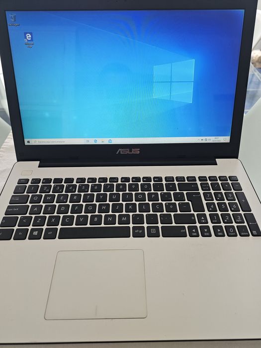 Portátil Asus x553m