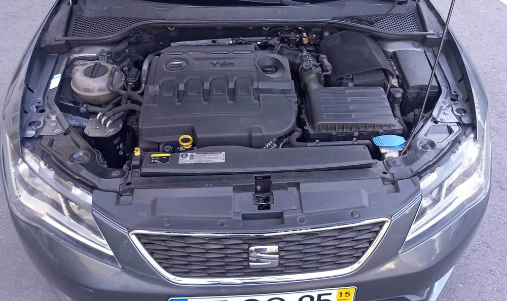 Seat Leon 1.6TDI 105cv AC  2015