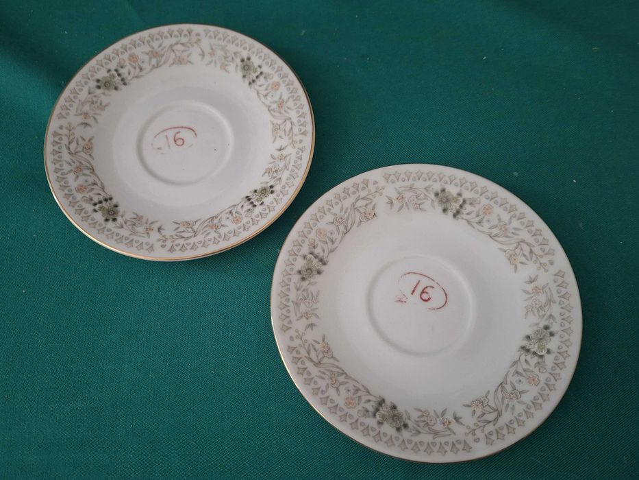 2 Antigos Pratinhos orientais para aperitivos