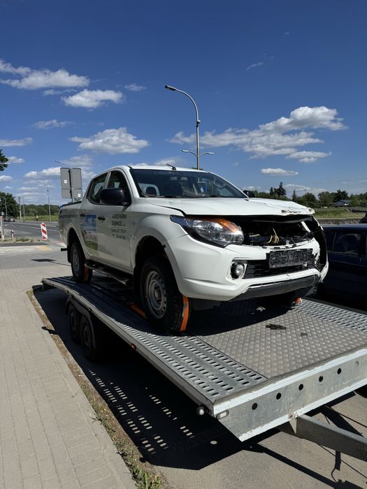 Mitsubisi L200   4x4  manual