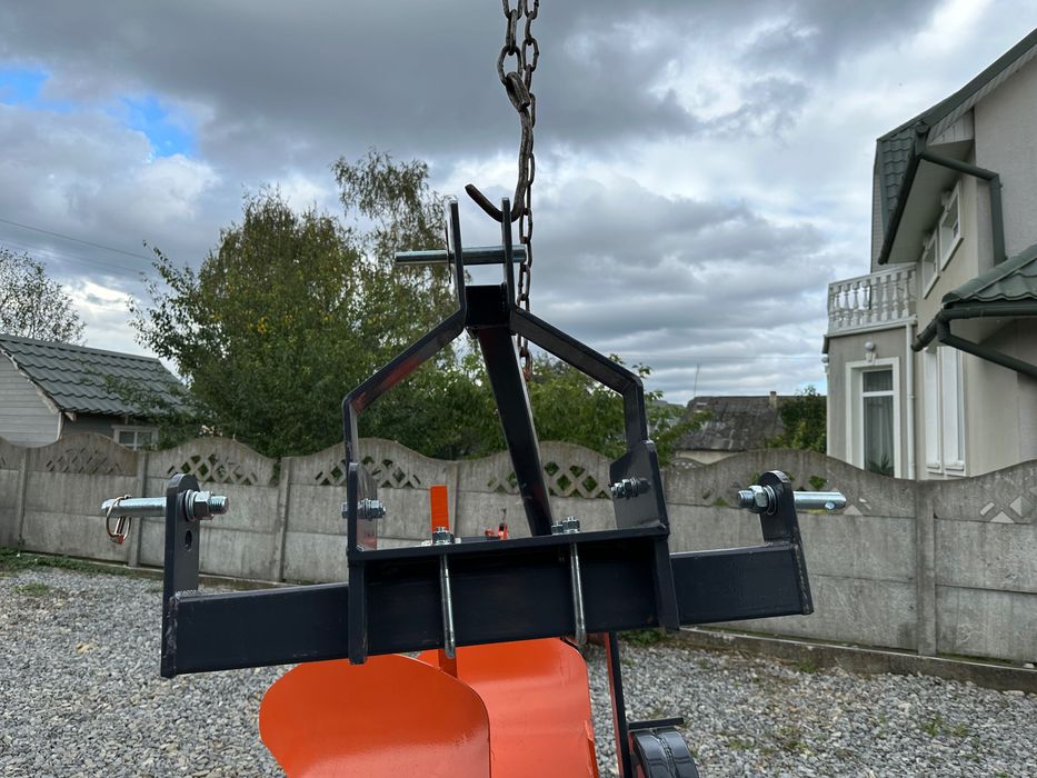 Плуг двох корпусний