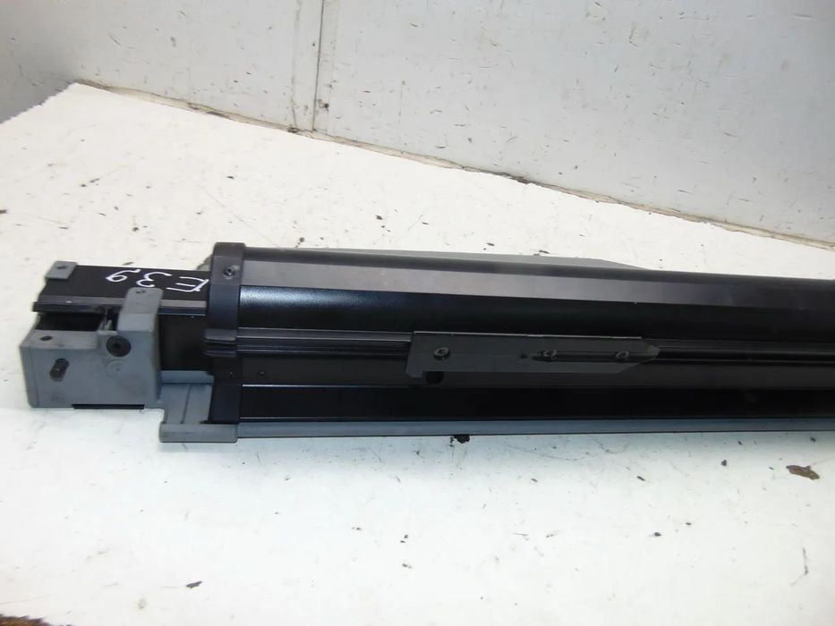 BMW E39 chapeleira " nova de stock antigo