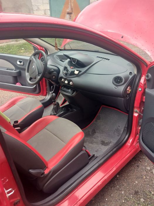 Renault twingo 1.2 бензин
