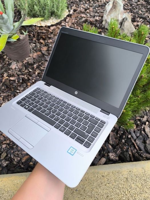 Ноутбук HP 16/512 швиденький
