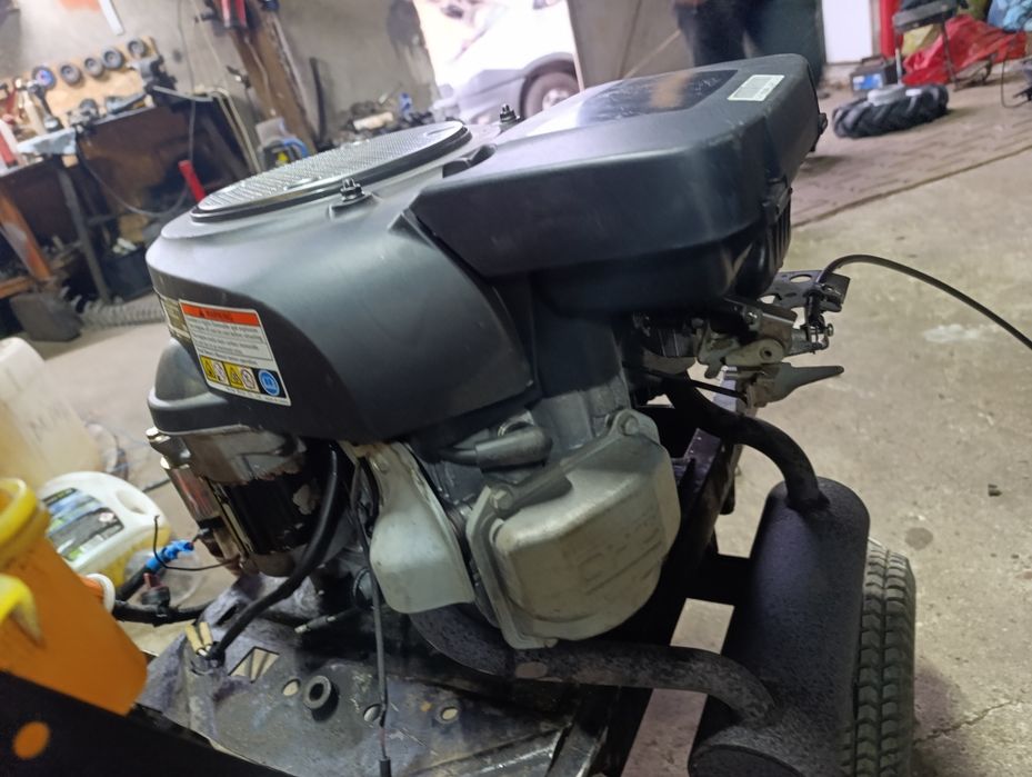 Silnik spalinowy Honda gcv 530 17 km2 cyl.  Nr. 2
