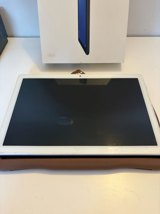 Tablet huawei t5 z etui