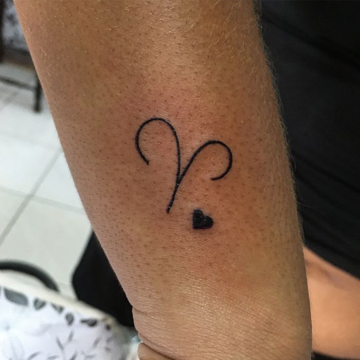 Tattoo fine line