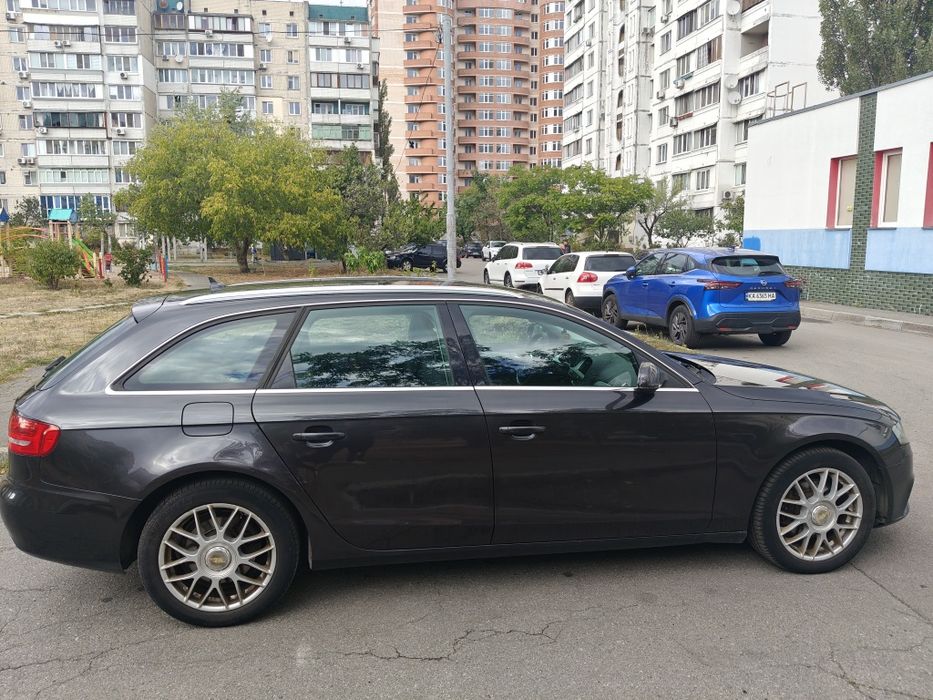 Audi A4 B8 2010, 2.0
