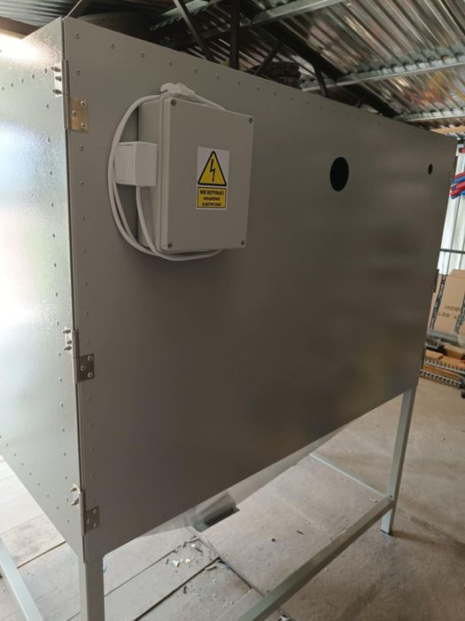 Kabina do piaskowania piaskarka kabinowa piaskowanie dysza