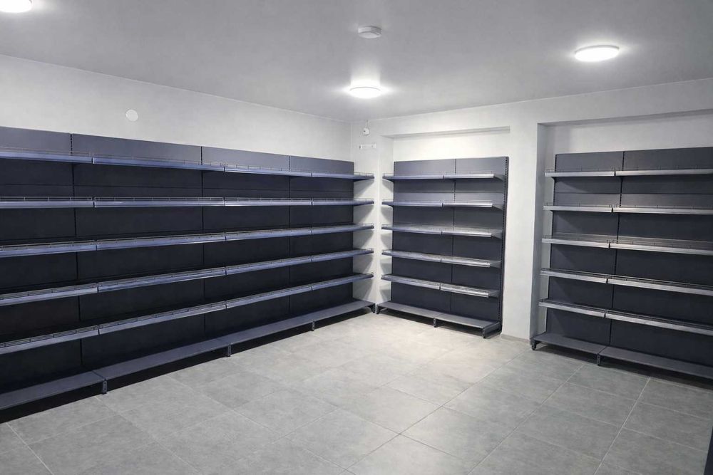 Торгові стелажі. Касові прилавки. Гачки. Торгове обладнання в магазин